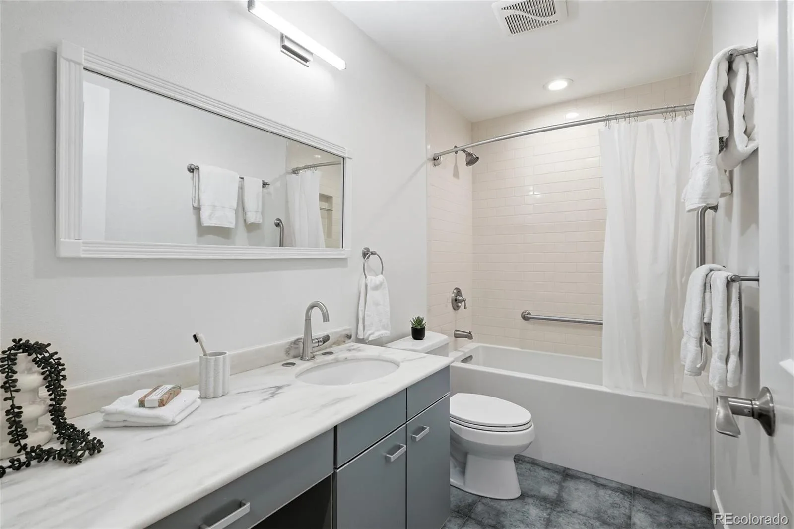 480 S Marion Parkway #104 #A Denver CO 80209 | MLS #REC5988809 10142026160332 1600 19