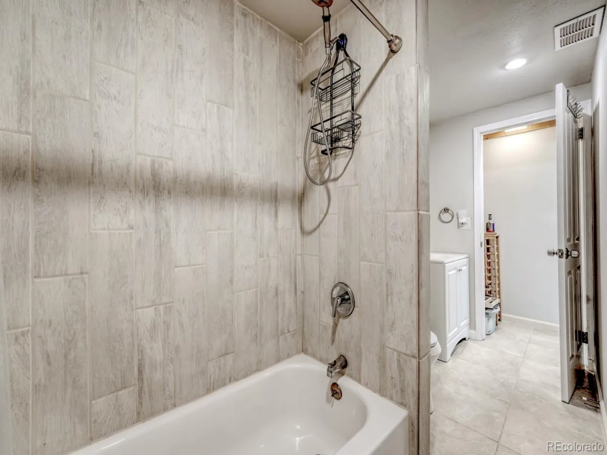 5575 S Sedalia Street Centennial CO 80015 MLS #REC5989677 05112026195757 1200 26