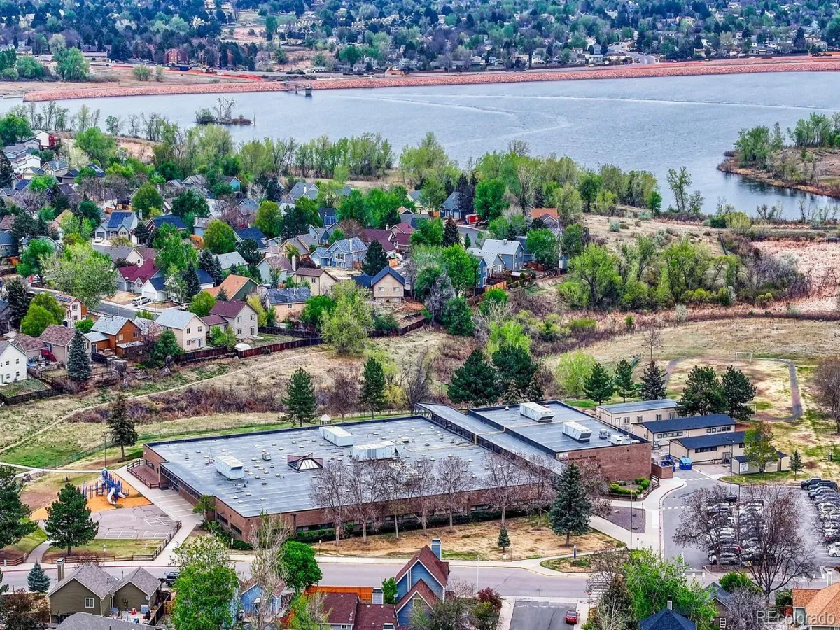 5575 S Sedalia Street Centennial CO 80015 MLS #REC5989677 05112026195757 1200 35