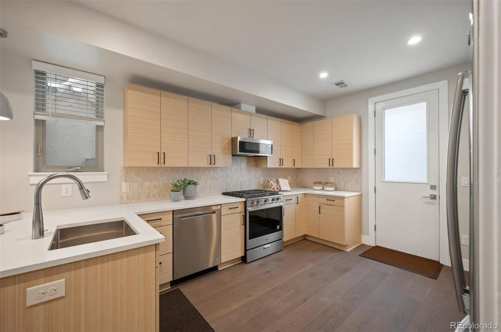 409 Harrison Street #2 Denver CO 80206 MLS #REC5989810 04072026143321 1600 9