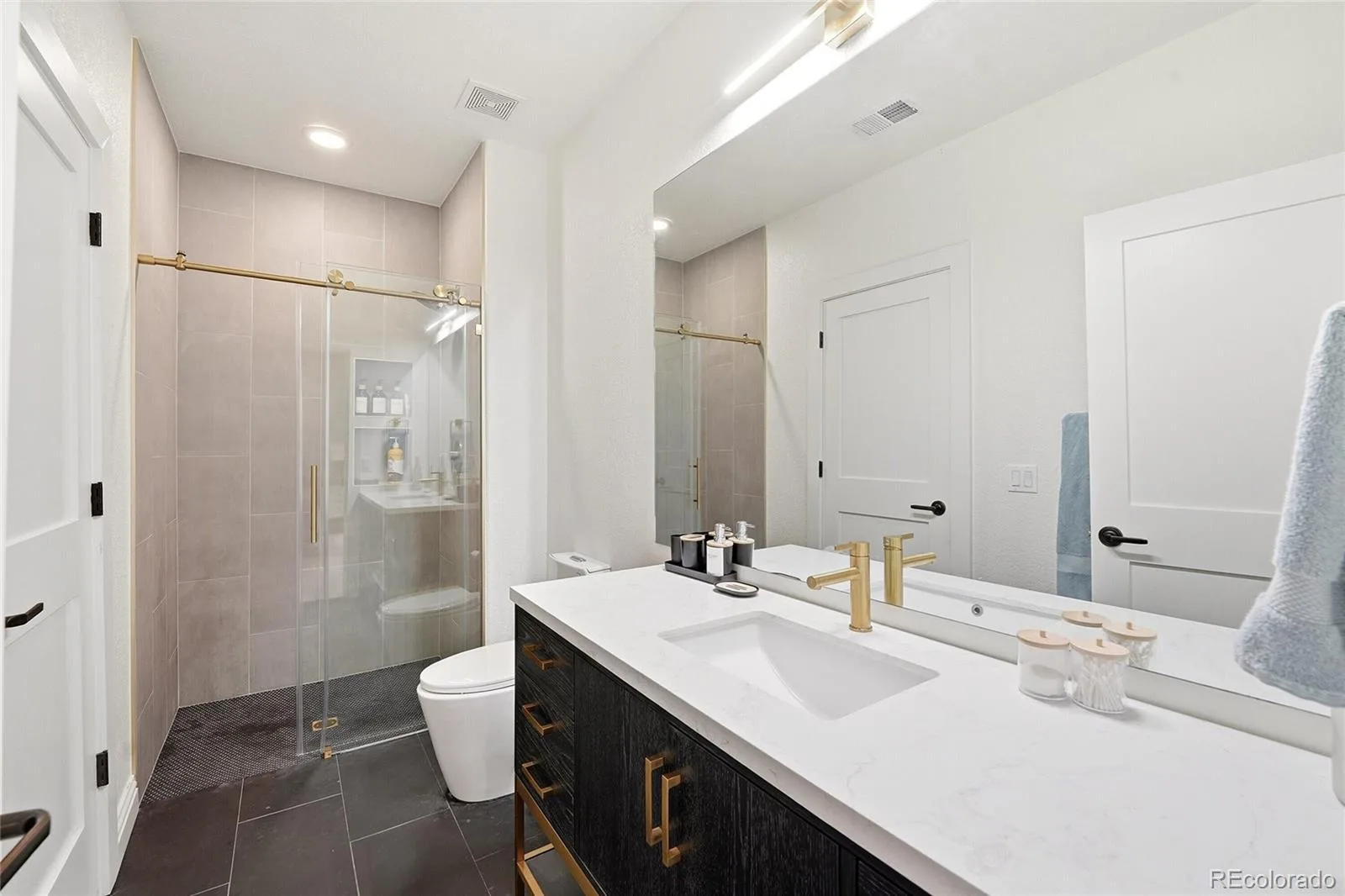 2323 S Adams Street Denver CO 80210 MLS #REC5991296 06232026202745 1600 42