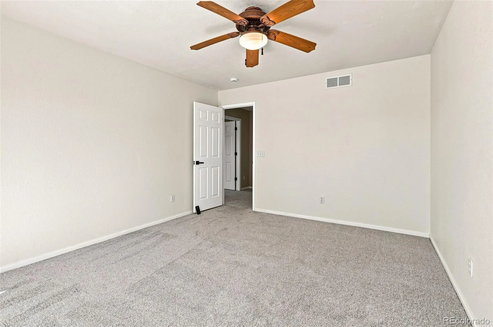 24081 E Royal Meadows Avenue Parker CO 80138 | MLS #REC5992248 08222026022438 1600 15