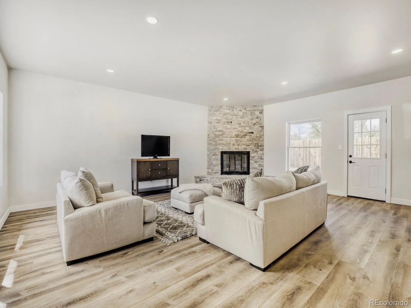 04222026041957 1600 10