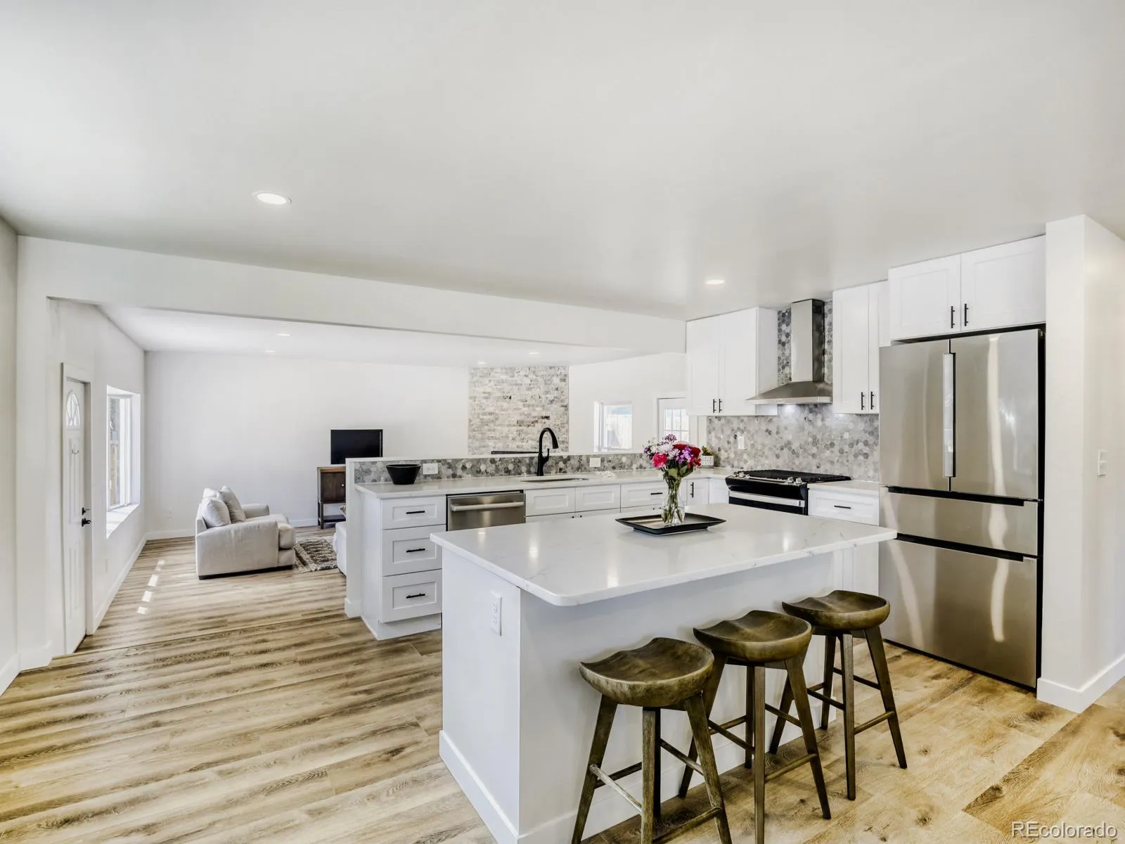 04222026041957 1600 6