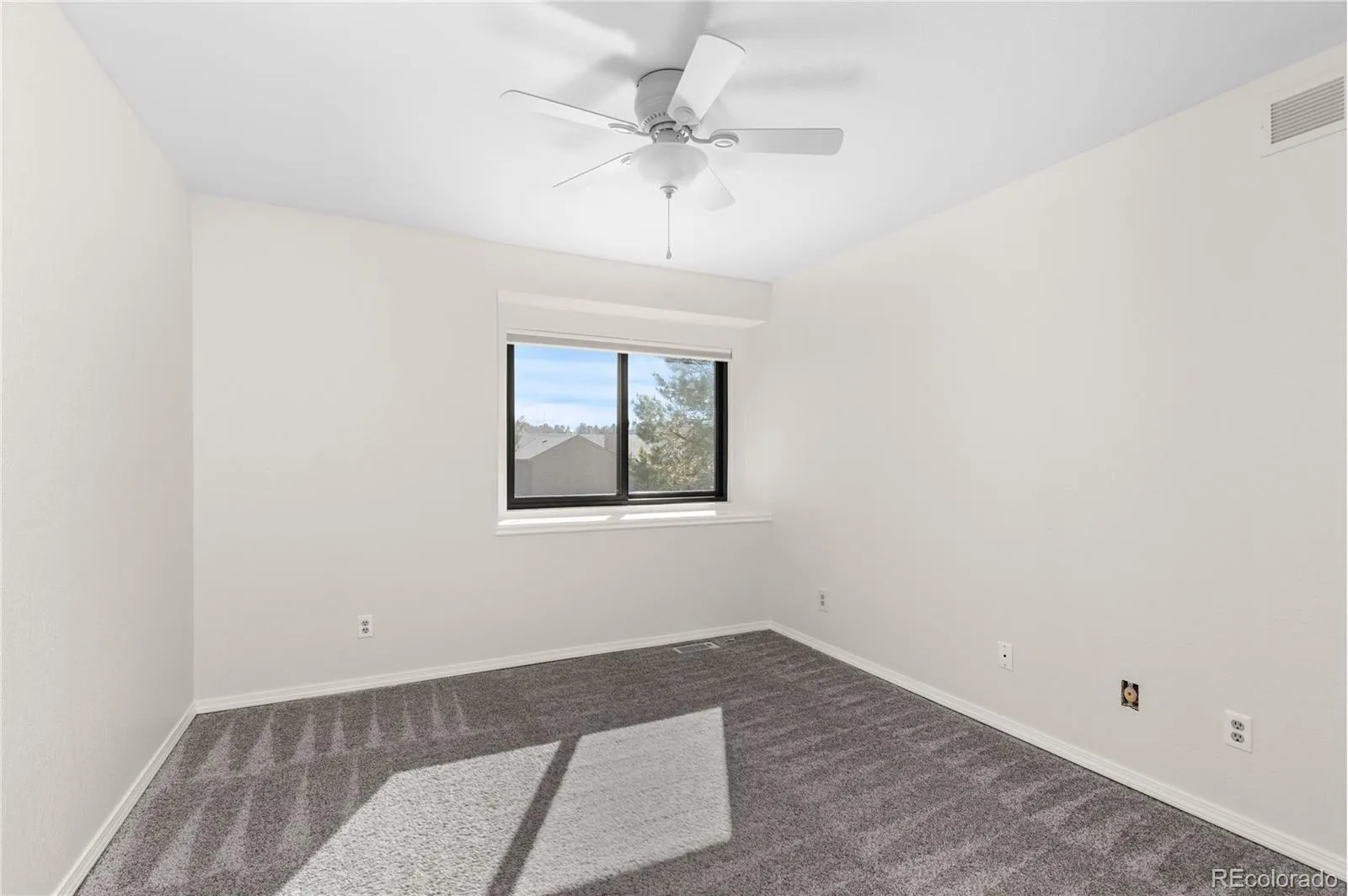 6367 Arapahoe Court Parker CO 80134 MLS #REC5998608 05192026030748 1600 32