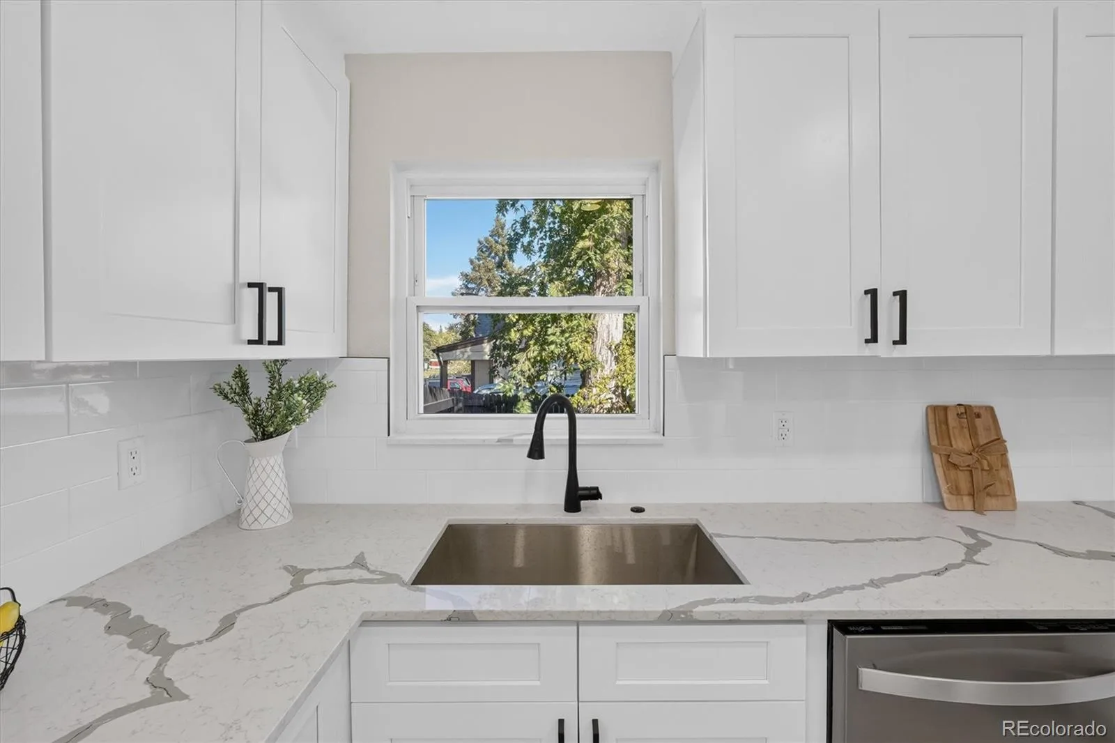 1580 S Zuni Street Denver CO 80223 | MLS #REC6003550 10172026223117 1600 17