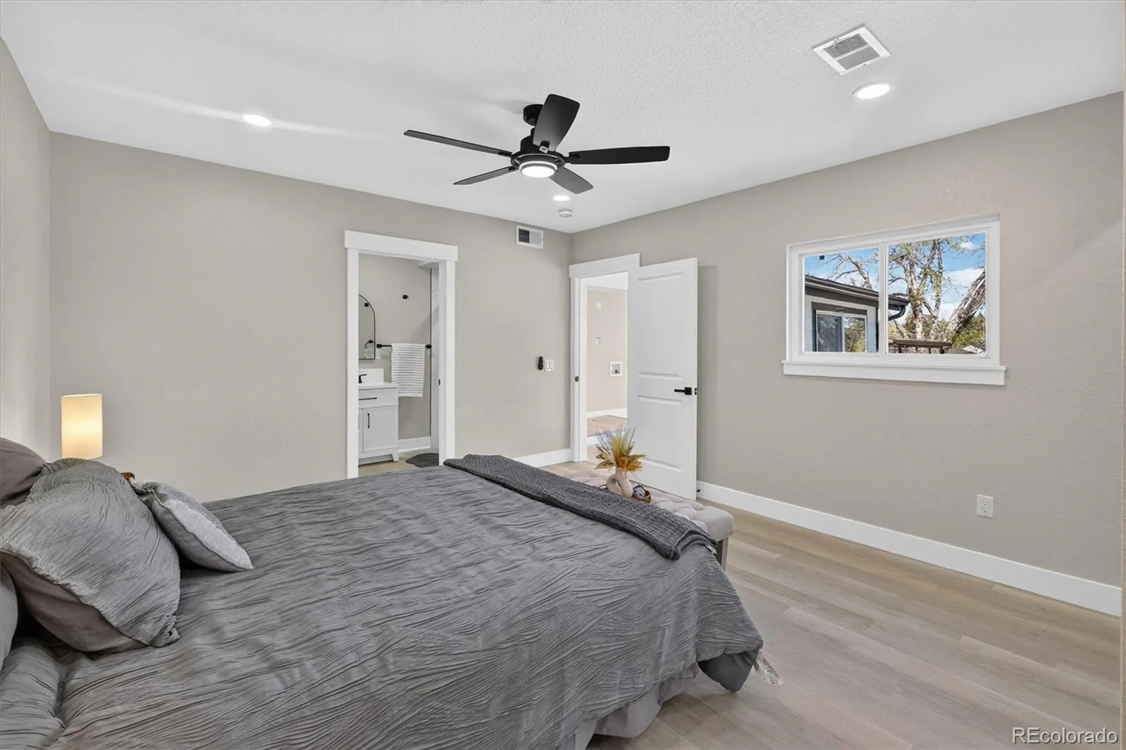 1580 S Zuni Street Denver CO 80223 | MLS #REC6003550 10172026223117 1600 26