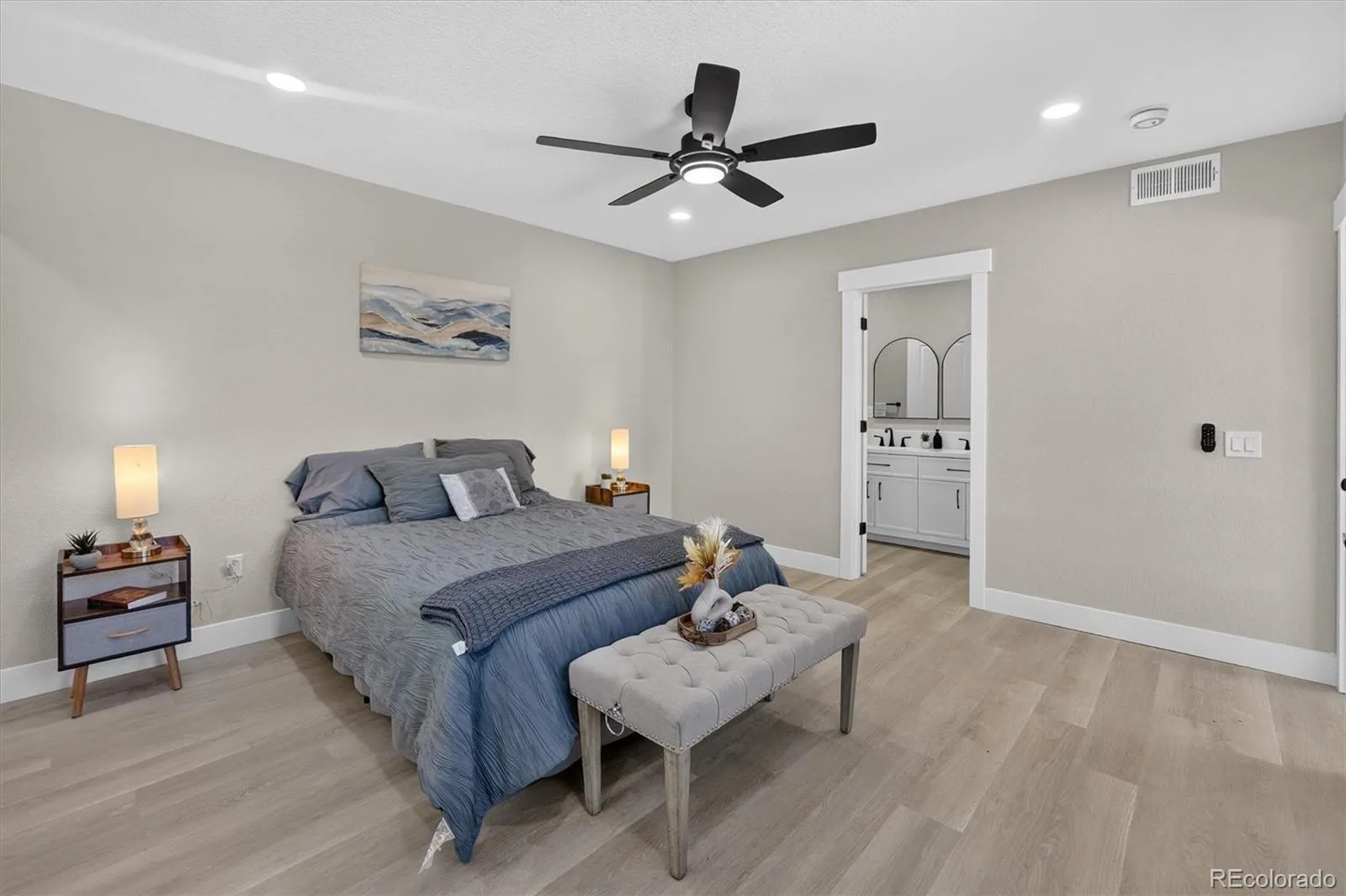1580 S Zuni Street Denver CO 80223 | MLS #REC6003550 10172026223117 1600 27