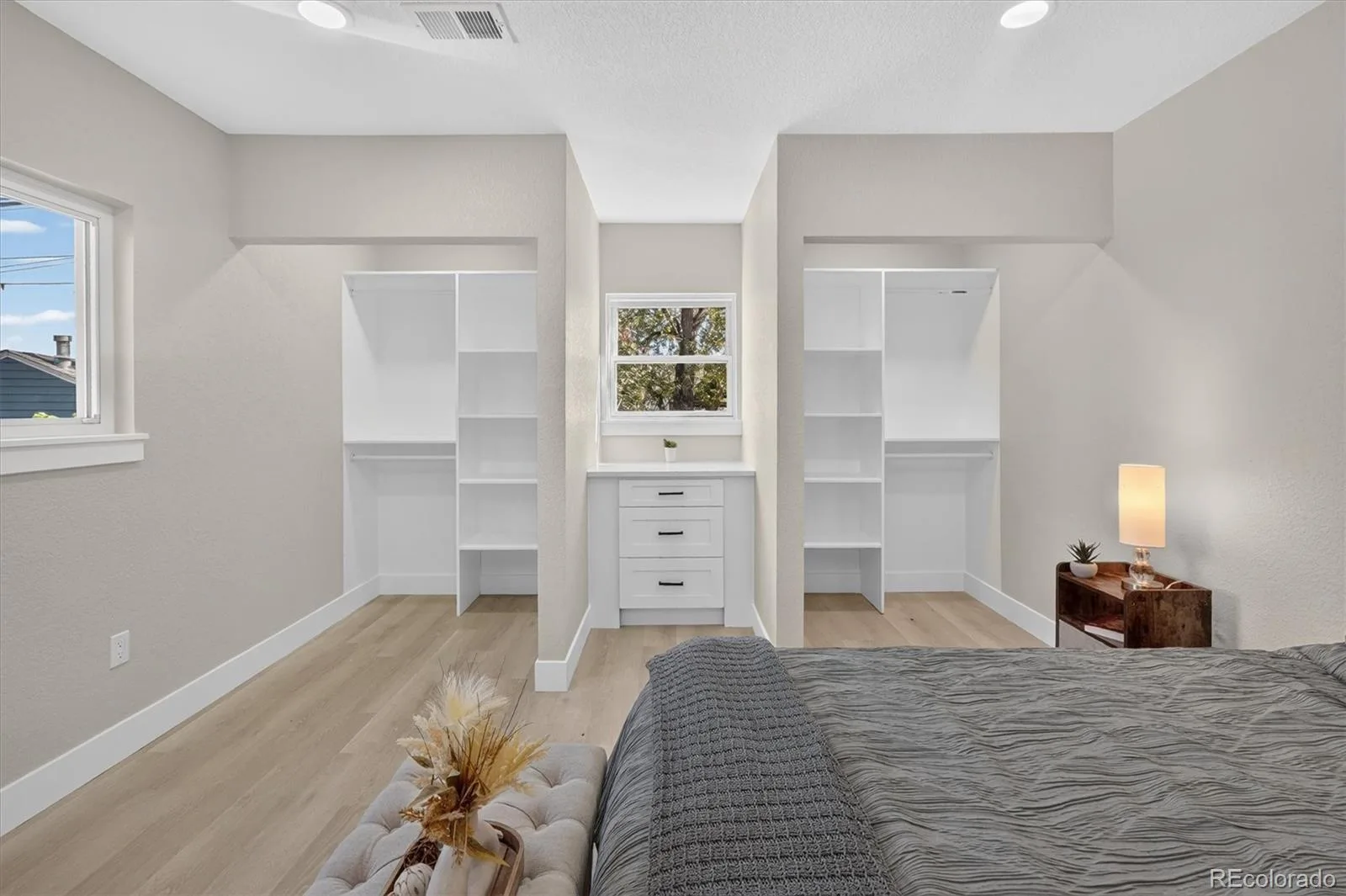 1580 S Zuni Street Denver CO 80223 | MLS #REC6003550 10172026223117 1600 28