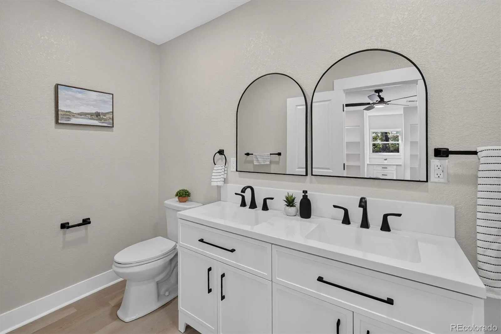 1580 S Zuni Street Denver CO 80223 | MLS #REC6003550 10172026223117 1600 29