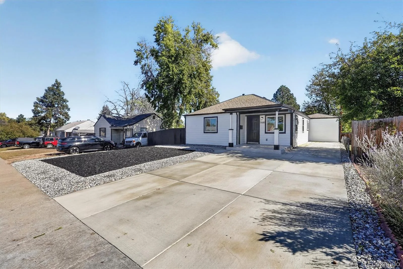 1580 S Zuni Street Denver CO 80223 | MLS #REC6003550 10172026223117 1600 3