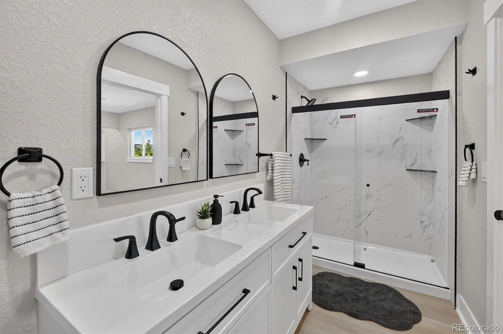 1580 S Zuni Street Denver CO 80223 | MLS #REC6003550 10172026223117 1600 30