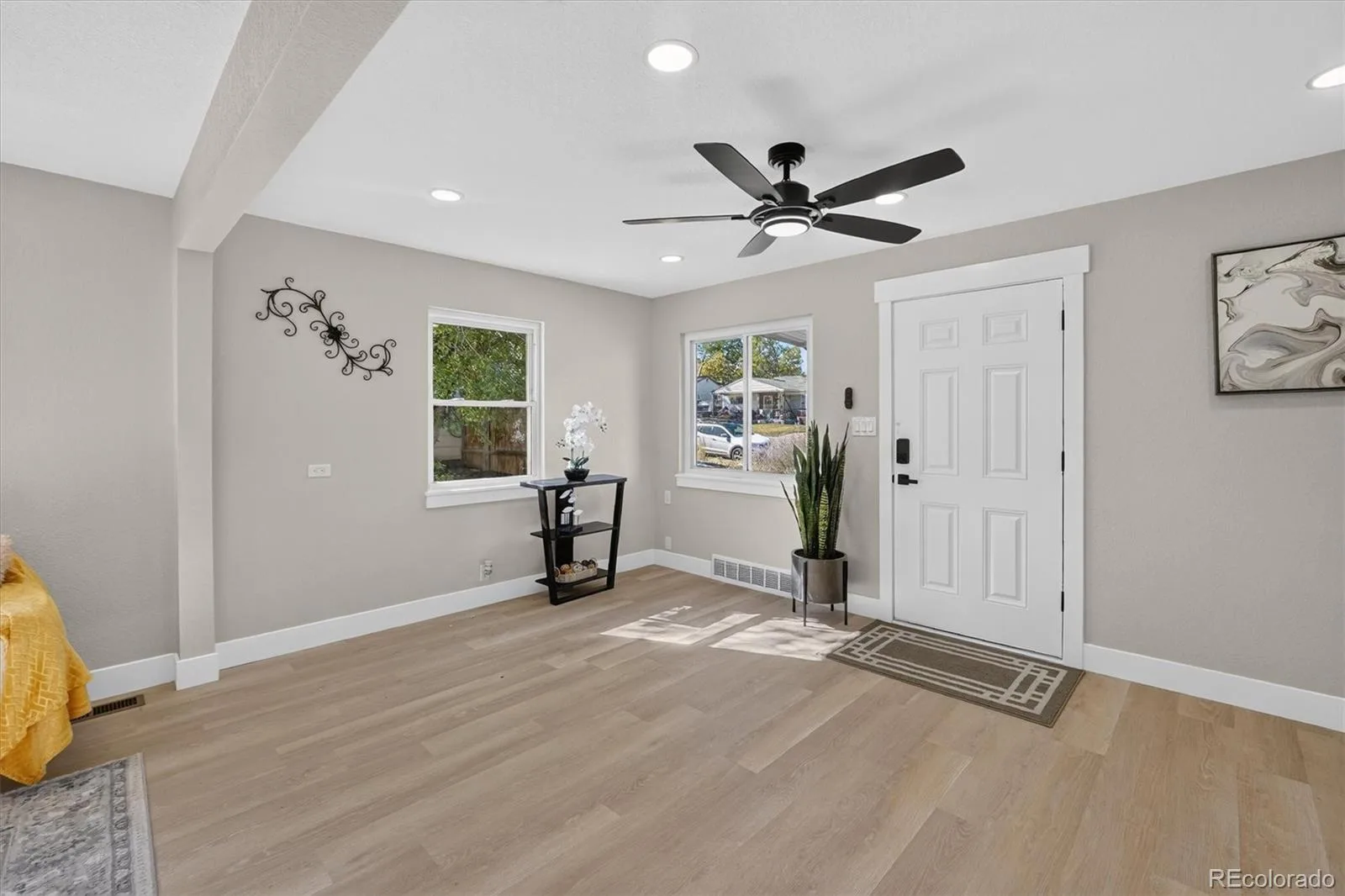 1580 S Zuni Street Denver CO 80223 | MLS #REC6003550 10172026223117 1600 6