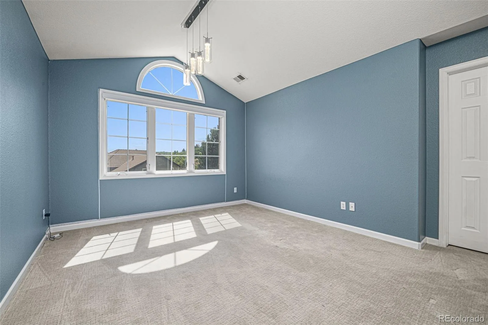 6577 Esperanza Drive Castle Rock CO 80108 MLS #REC6008694 07282026152900 1600 38