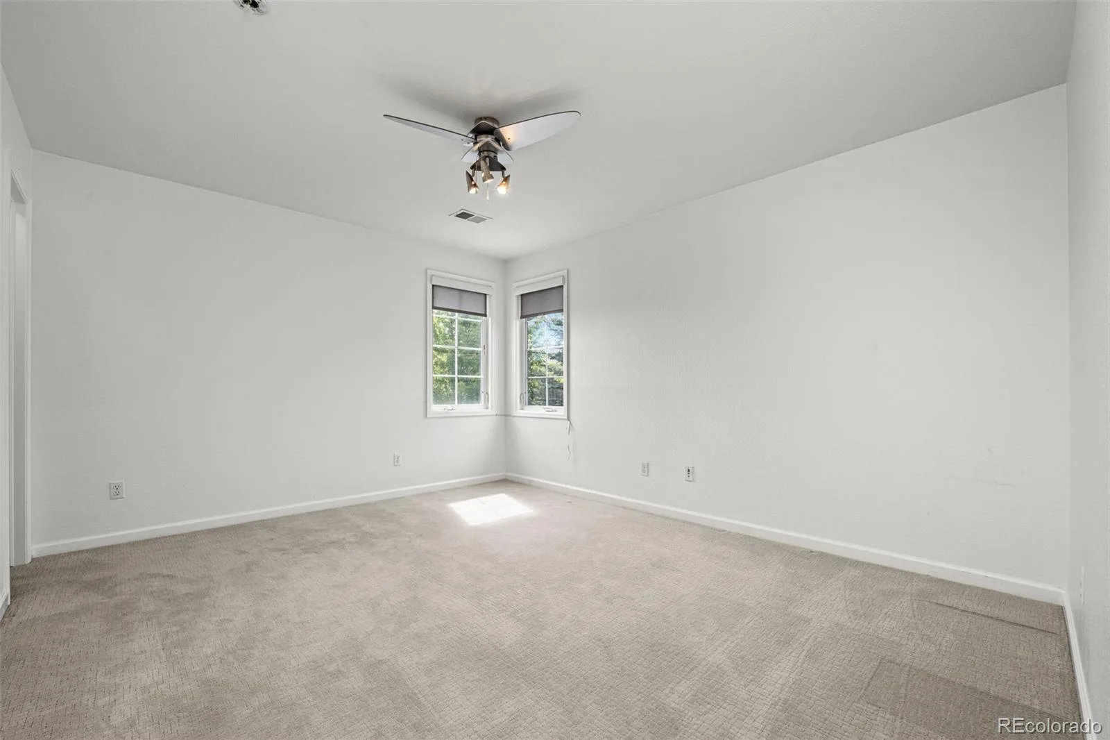6577 Esperanza Drive Castle Rock CO 80108 MLS #REC6008694 07282026152900 1600 41