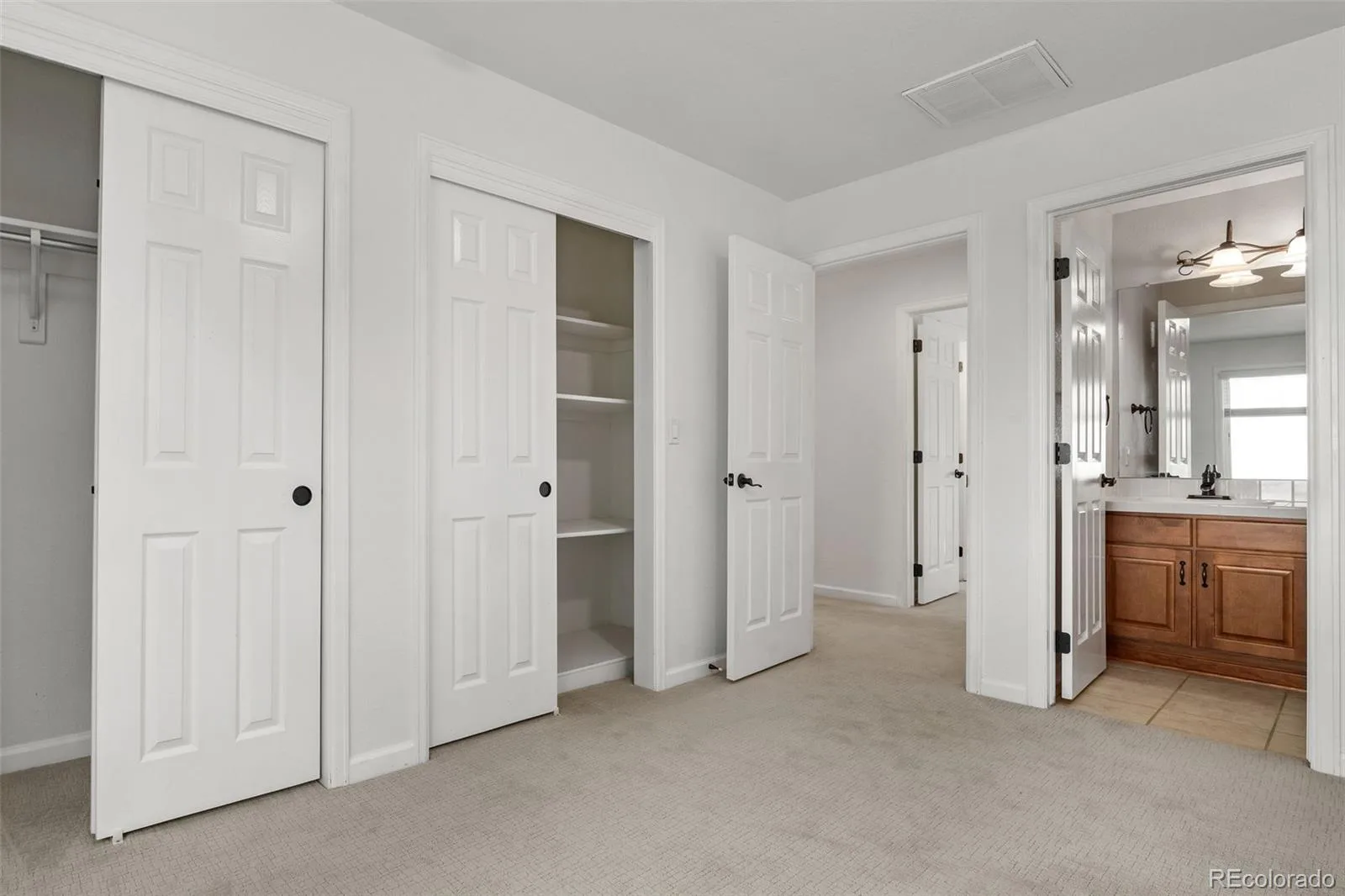6577 Esperanza Drive Castle Rock CO 80108 MLS #REC6008694 07282026152900 1600 43