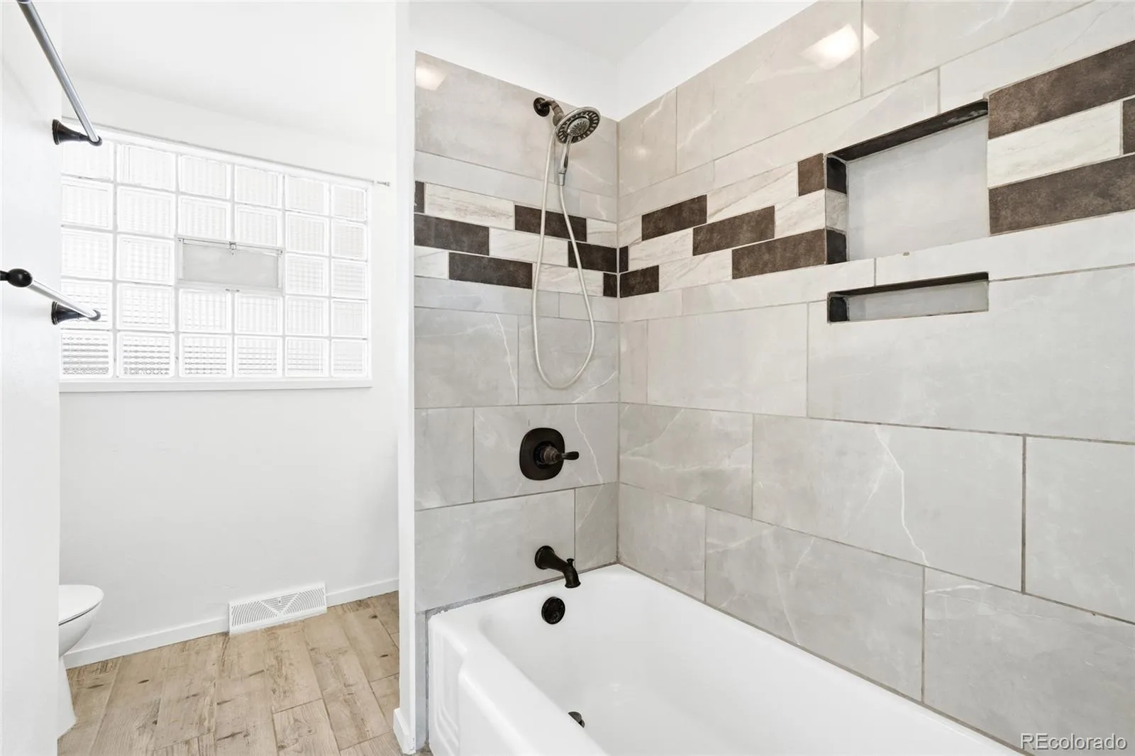 1349 S Chase Court Lakewood CO 80232 MLS #REC6010173 06012026230103 1600 14
