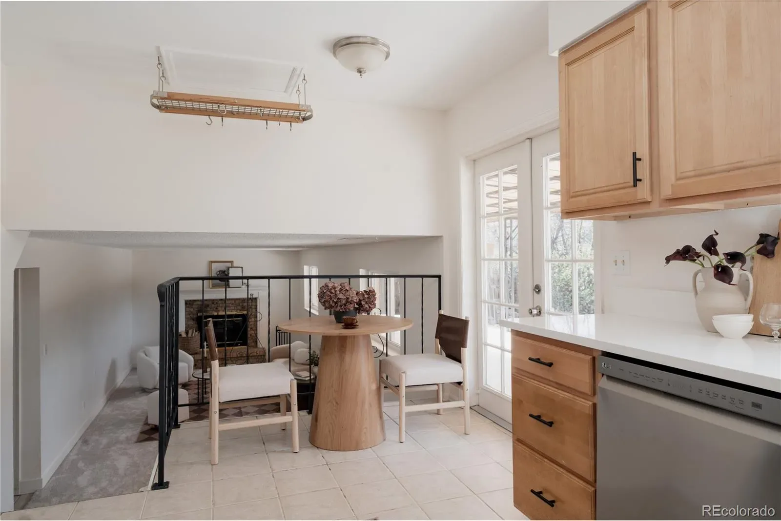 03272026001252 1600 12