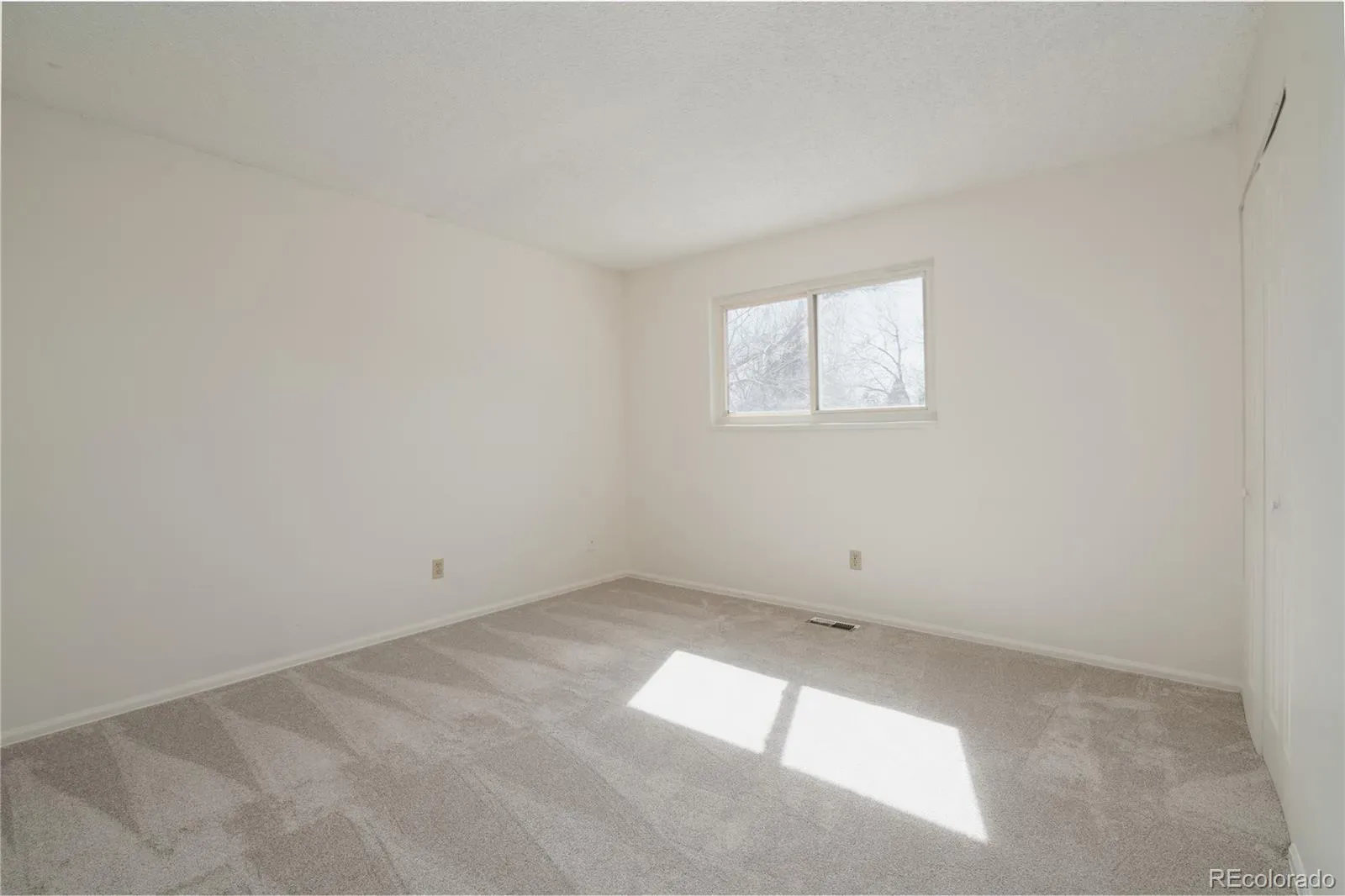 03272026001252 1600 23