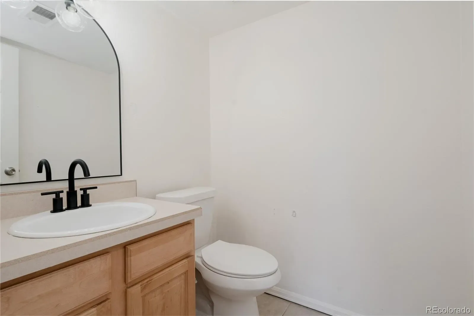 03272026001252 1600 33