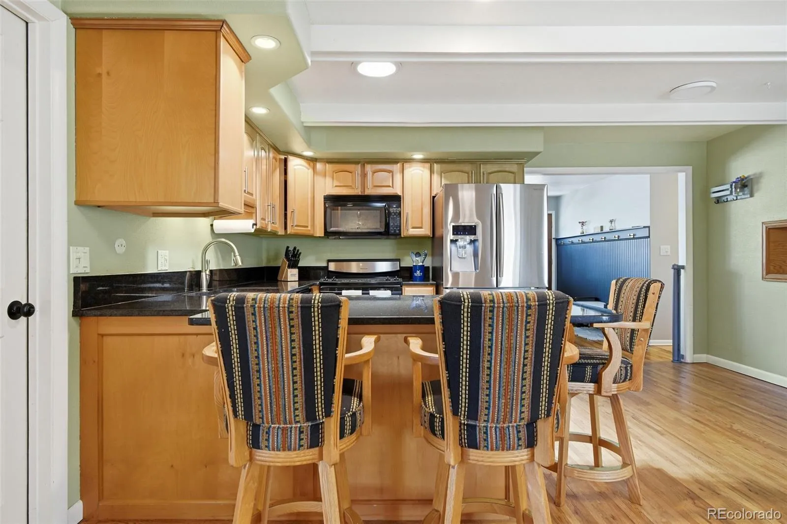 424 S Uvalda Circle Aurora CO 80012 MLS #REC6015901 04202026140657 1600 10