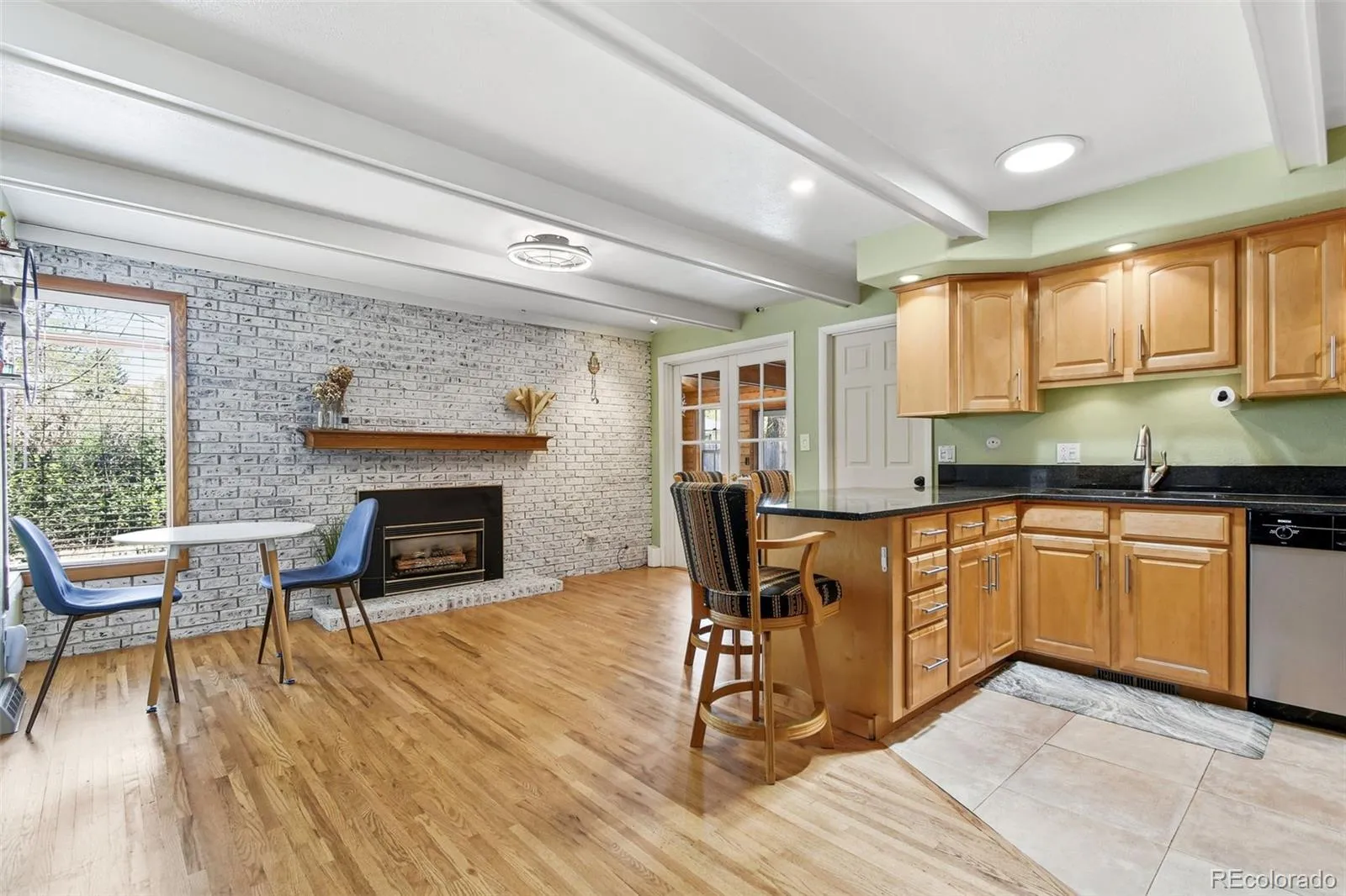 424 S Uvalda Circle Aurora CO 80012 MLS #REC6015901 04202026140657 1600 13