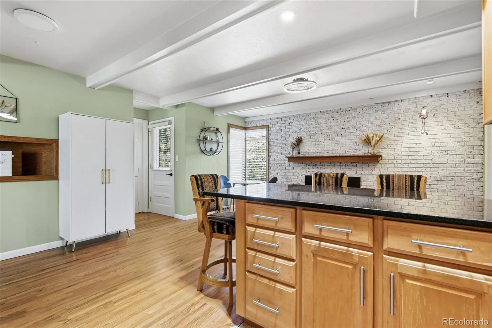 424 S Uvalda Circle Aurora CO 80012 MLS #REC6015901 04202026140657 1600 16