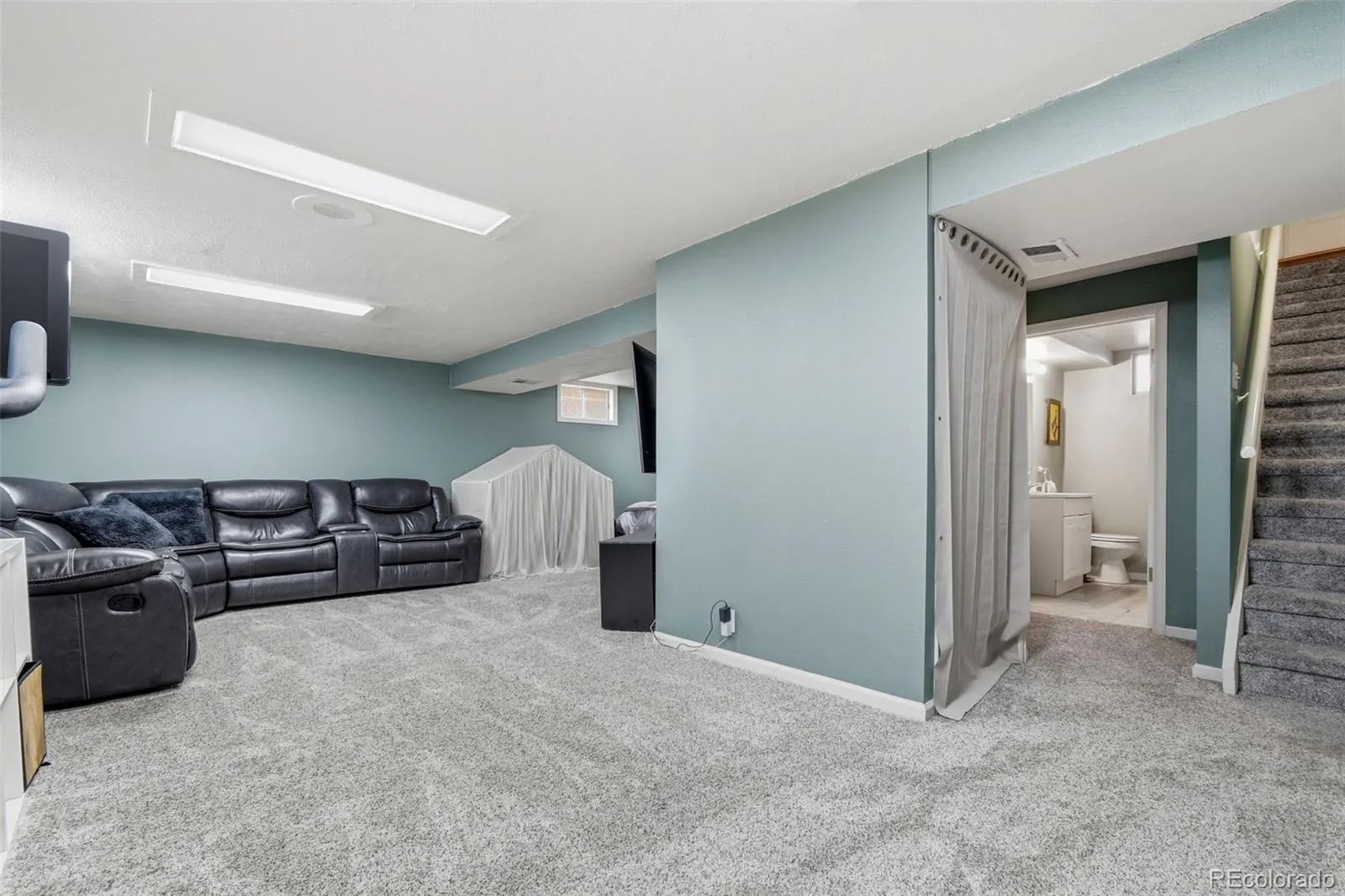 424 S Uvalda Circle Aurora CO 80012 MLS #REC6015901 04202026140657 1600 32