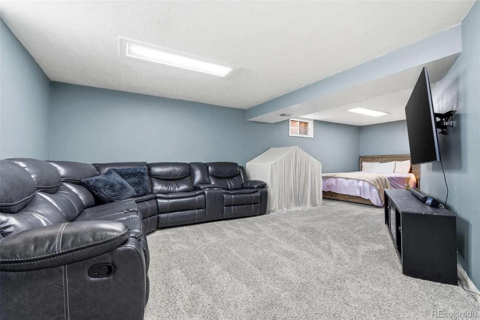 424 S Uvalda Circle Aurora CO 80012 MLS #REC6015901 04202026140657 1600 34