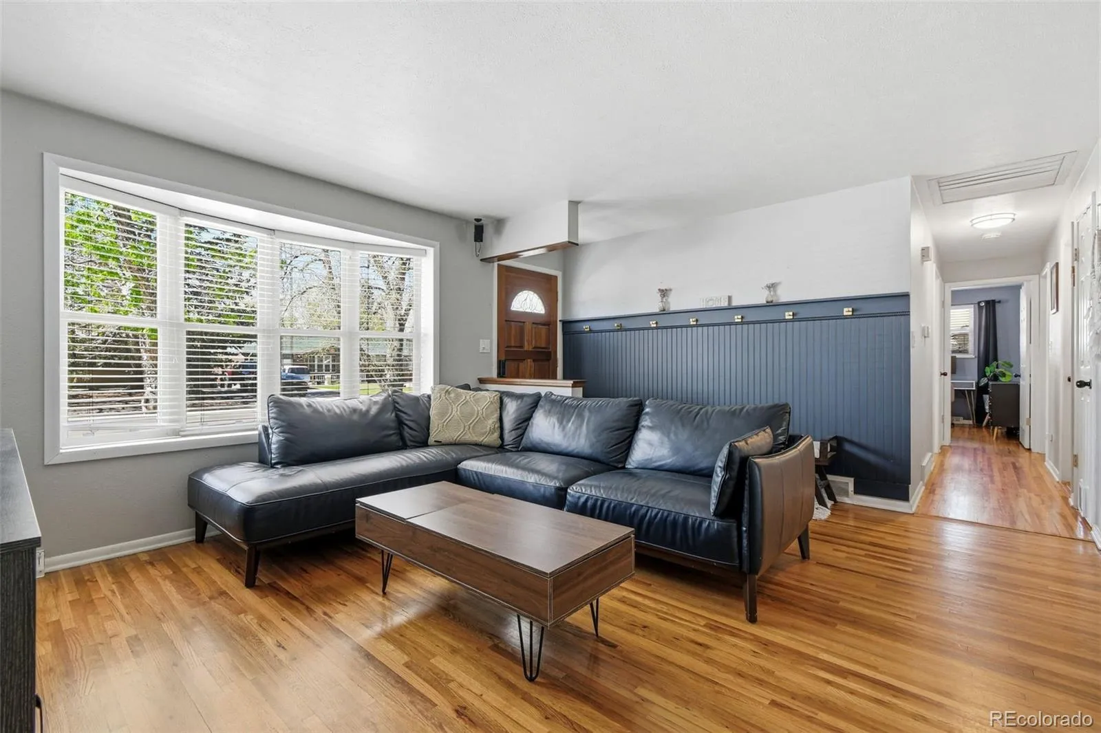 424 S Uvalda Circle Aurora CO 80012 MLS #REC6015901 04202026140657 1600 4