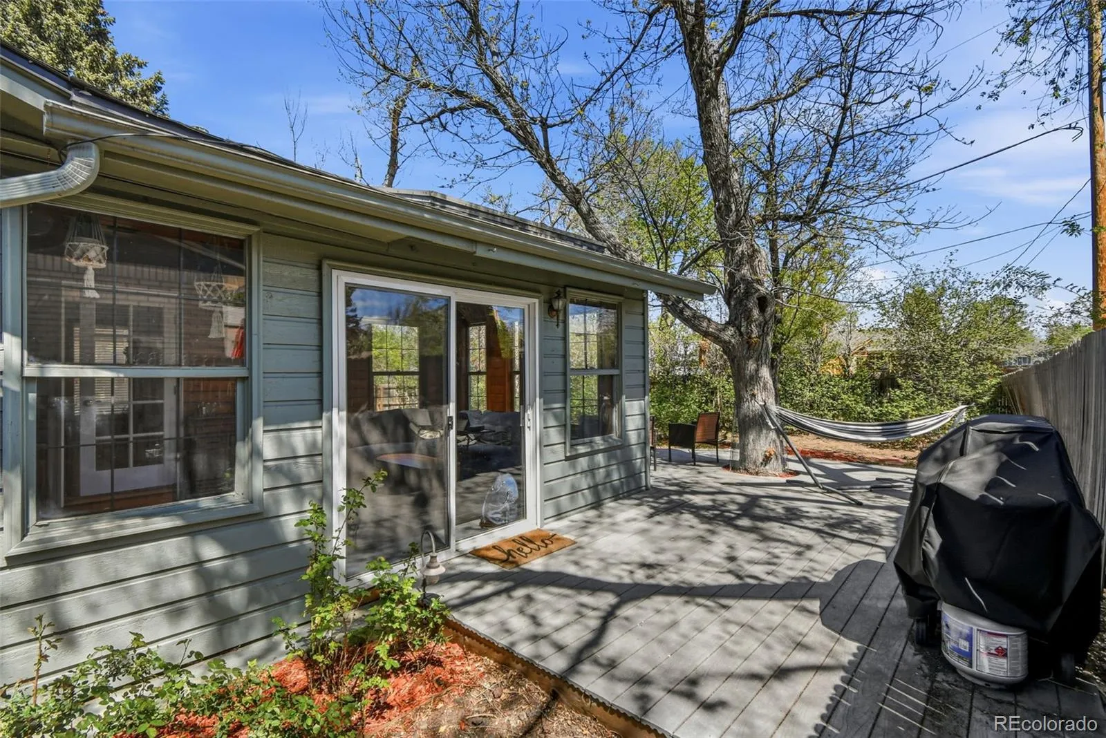 424 S Uvalda Circle Aurora CO 80012 MLS #REC6015901 04202026140657 1600 41