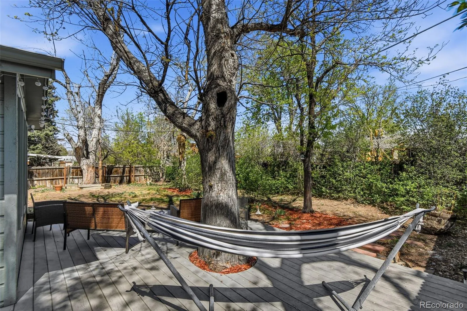 424 S Uvalda Circle Aurora CO 80012 MLS #REC6015901 04202026140657 1600 42