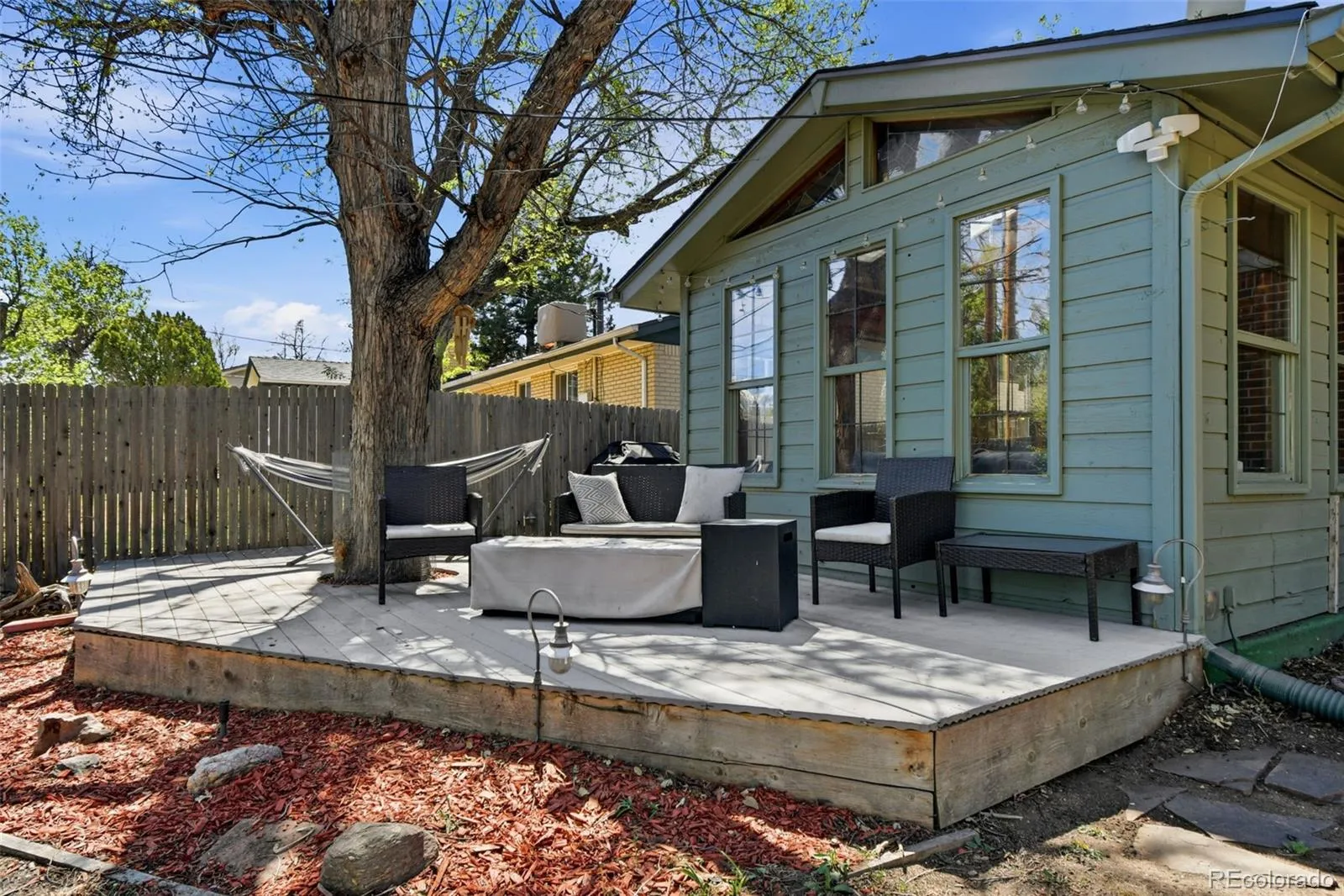 424 S Uvalda Circle Aurora CO 80012 MLS #REC6015901 04202026140657 1600 44