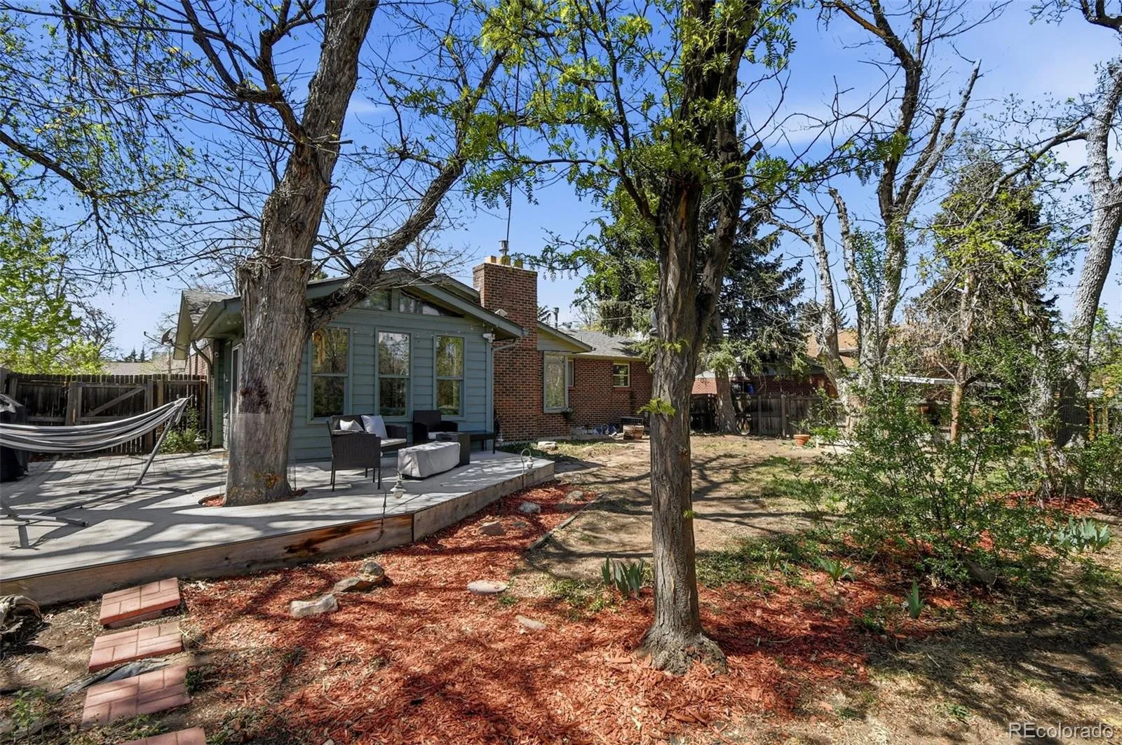 424 S Uvalda Circle Aurora CO 80012 MLS #REC6015901 04202026140657 1600 45