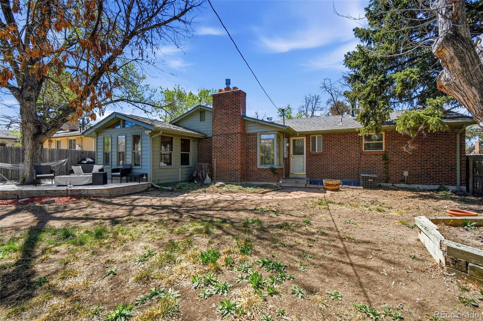 424 S Uvalda Circle Aurora CO 80012 MLS #REC6015901 04202026140657 1600 46