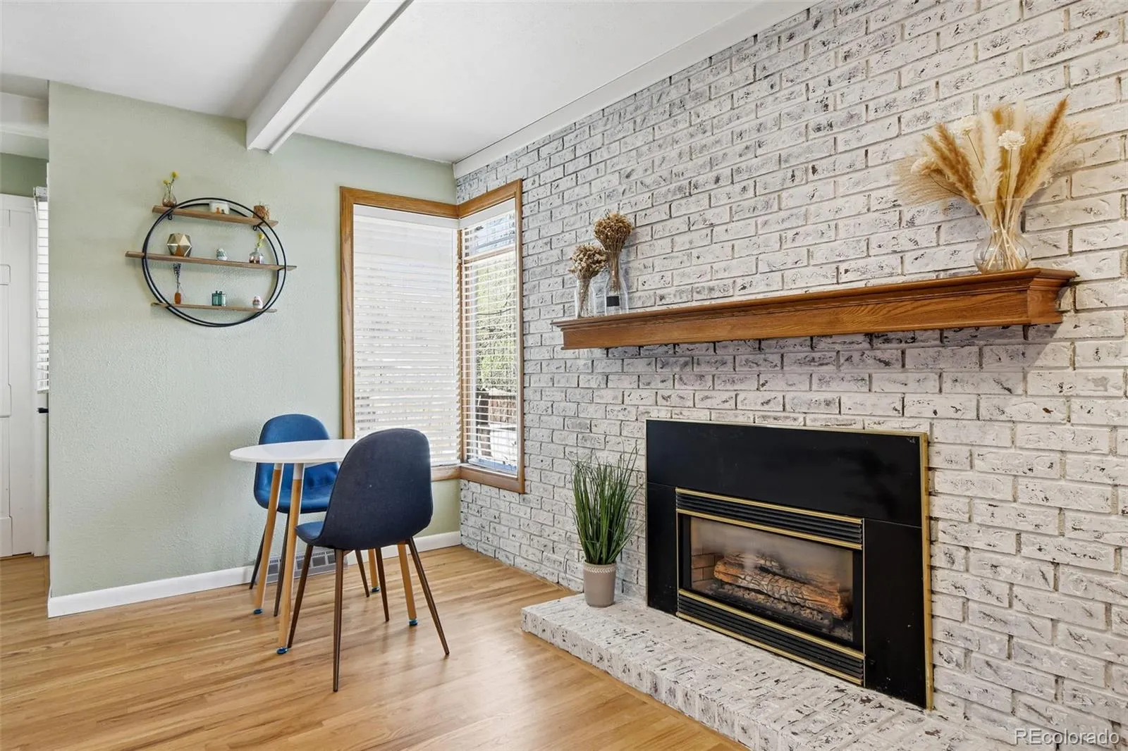 424 S Uvalda Circle Aurora CO 80012 MLS #REC6015901 04202026140657 1600 7