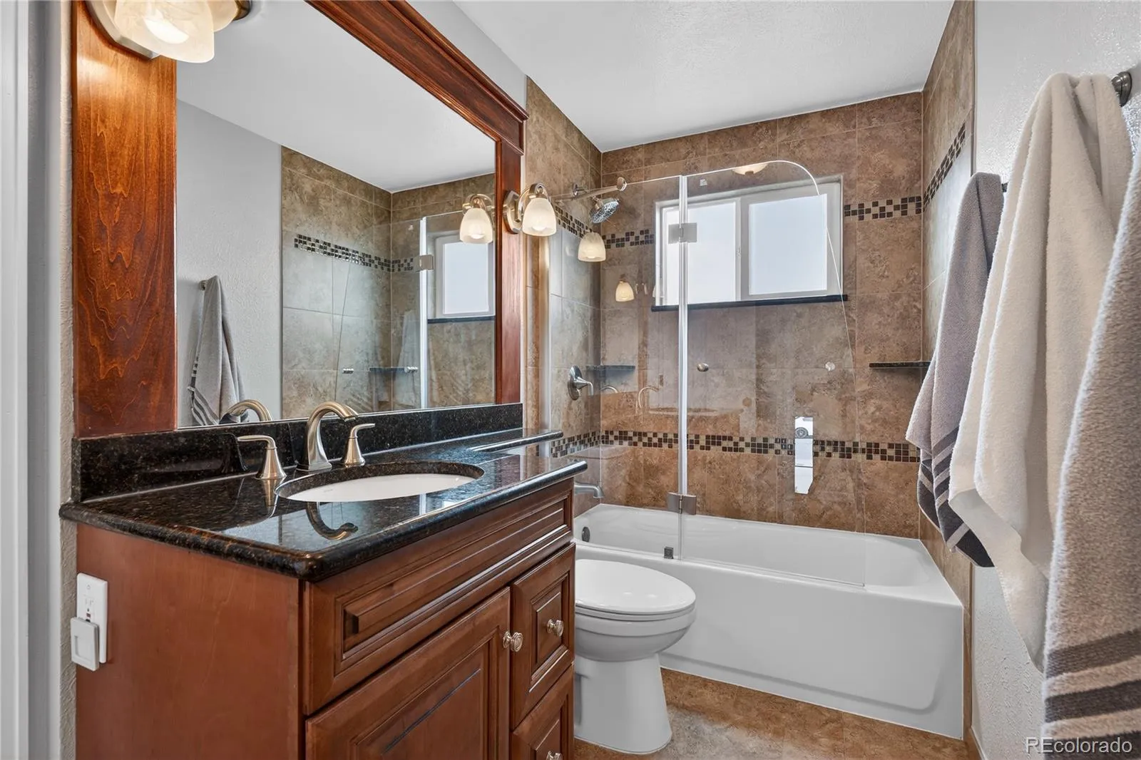 04012026142505 1600 12