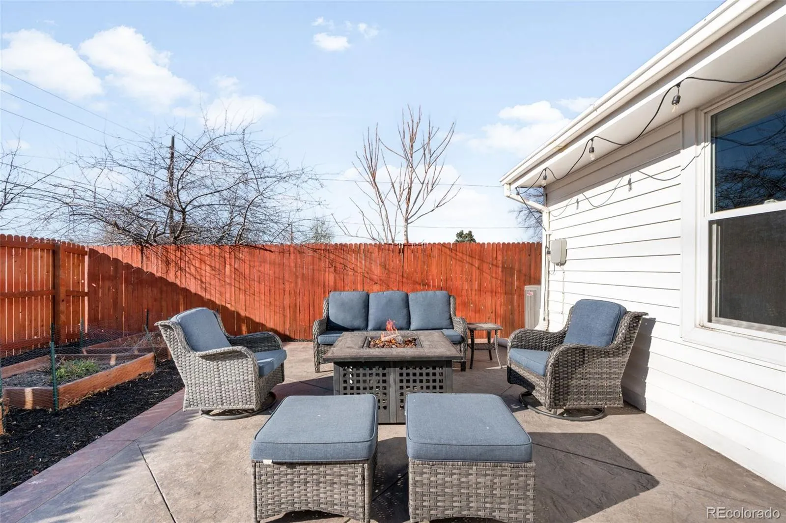 04092026030805 1600 1