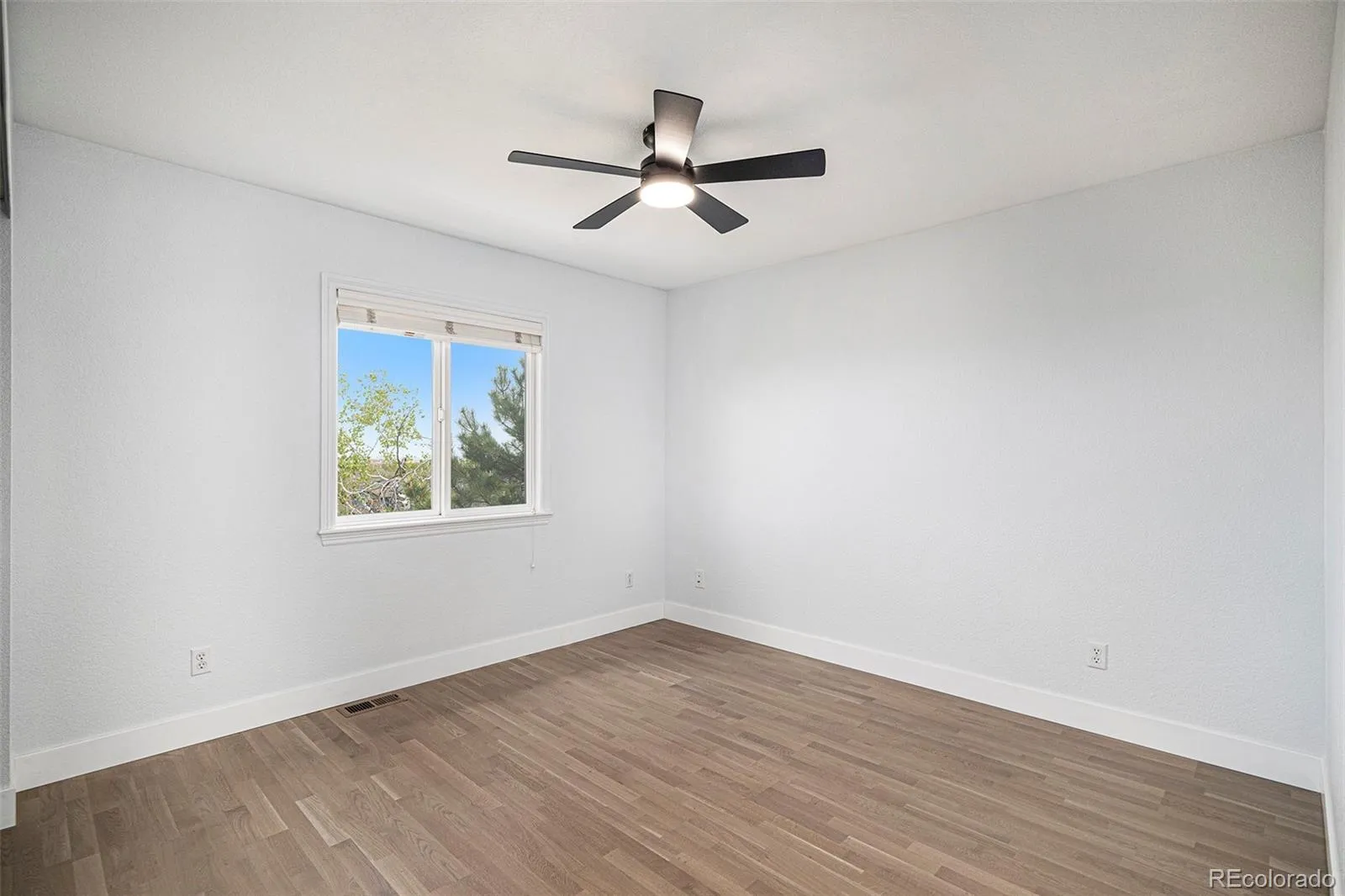 2749 Pemberly Avenue Highlands Ranch CO 80126 MLS #REC6023050 05122026190637 1600 29