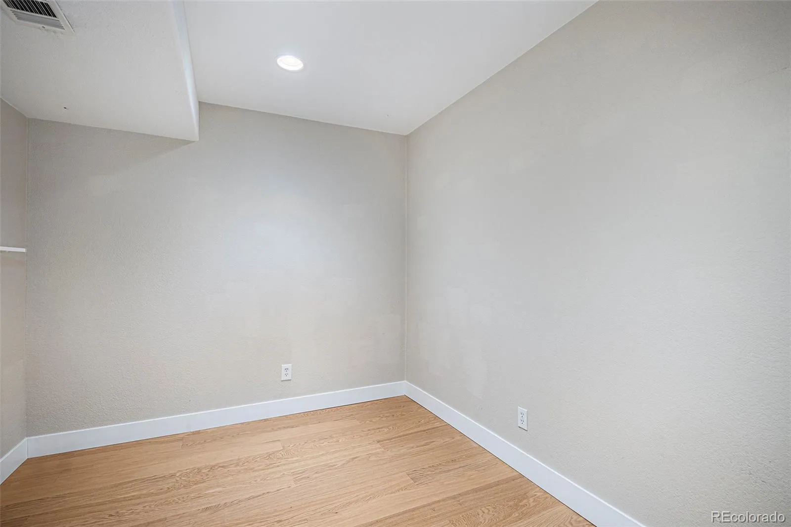2749 Pemberly Avenue Highlands Ranch CO 80126 MLS #REC6023050 05122026190637 1600 37
