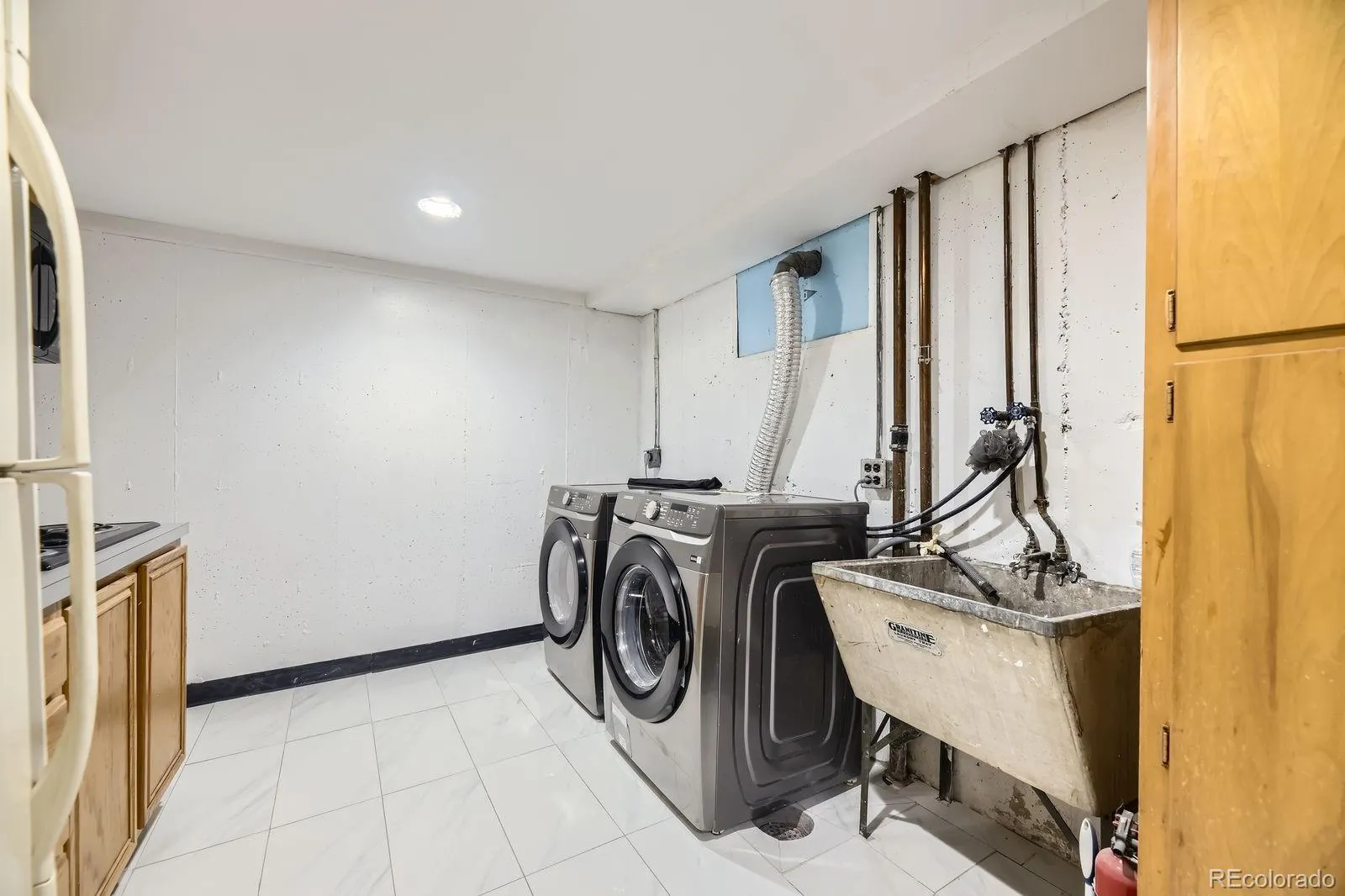 10633 E 6th Place Aurora CO 80010 MLS #REC6023443 05072026021021 1600 21