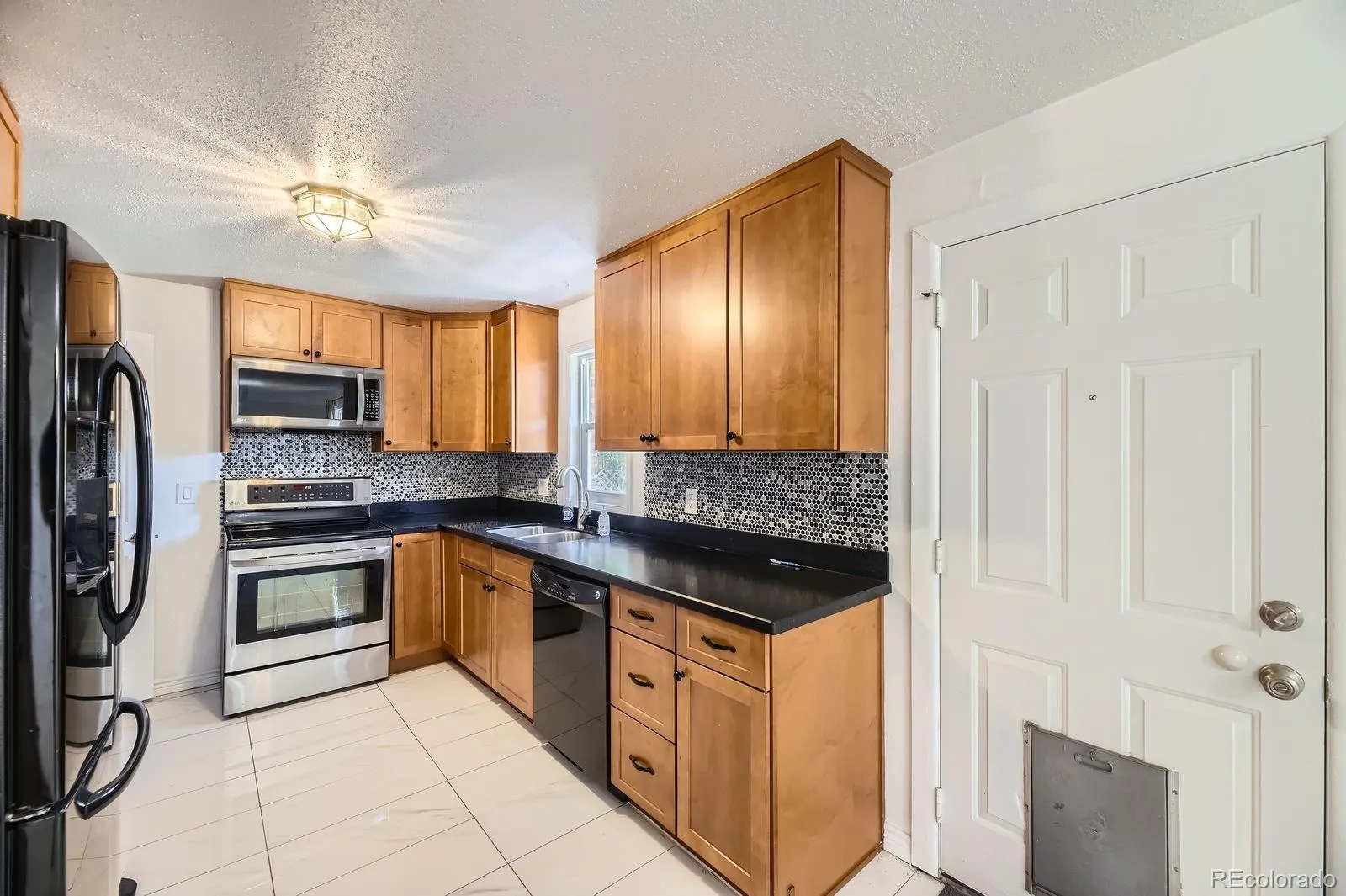 10633 E 6th Place Aurora CO 80010 MLS #REC6023443 05072026021021 1600 7