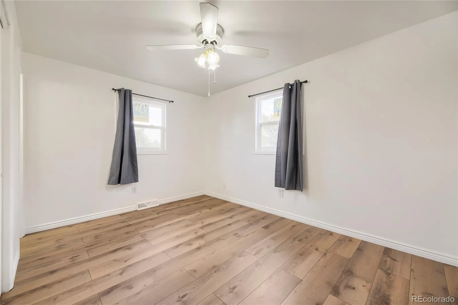 10633 E 6th Place Aurora CO 80010 | MLS #REC6023443 08212026145030 1600 12