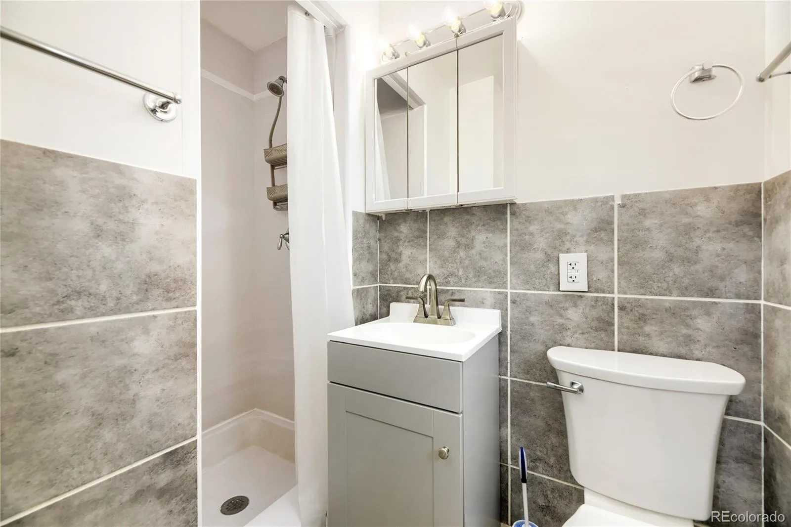 10633 E 6th Place Aurora CO 80010 | MLS #REC6023443 08212026145030 1600 16
