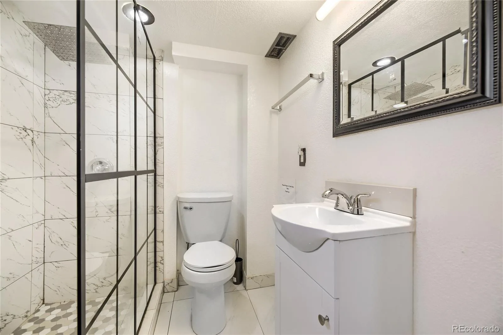 10633 E 6th Place Aurora CO 80010 | MLS #REC6023443 08212026145030 1600 17