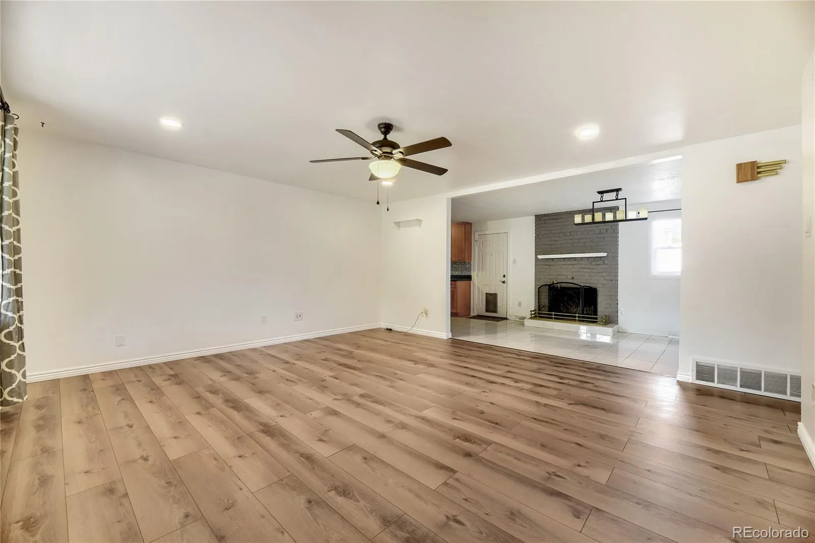 10633 E 6th Place Aurora CO 80010 | MLS #REC6023443 08212026145030 1600 4