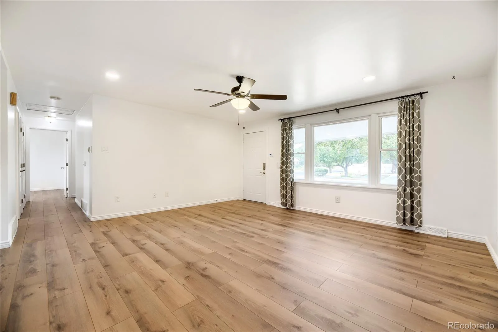 10633 E 6th Place Aurora CO 80010 | MLS #REC6023443 08212026145030 1600 5