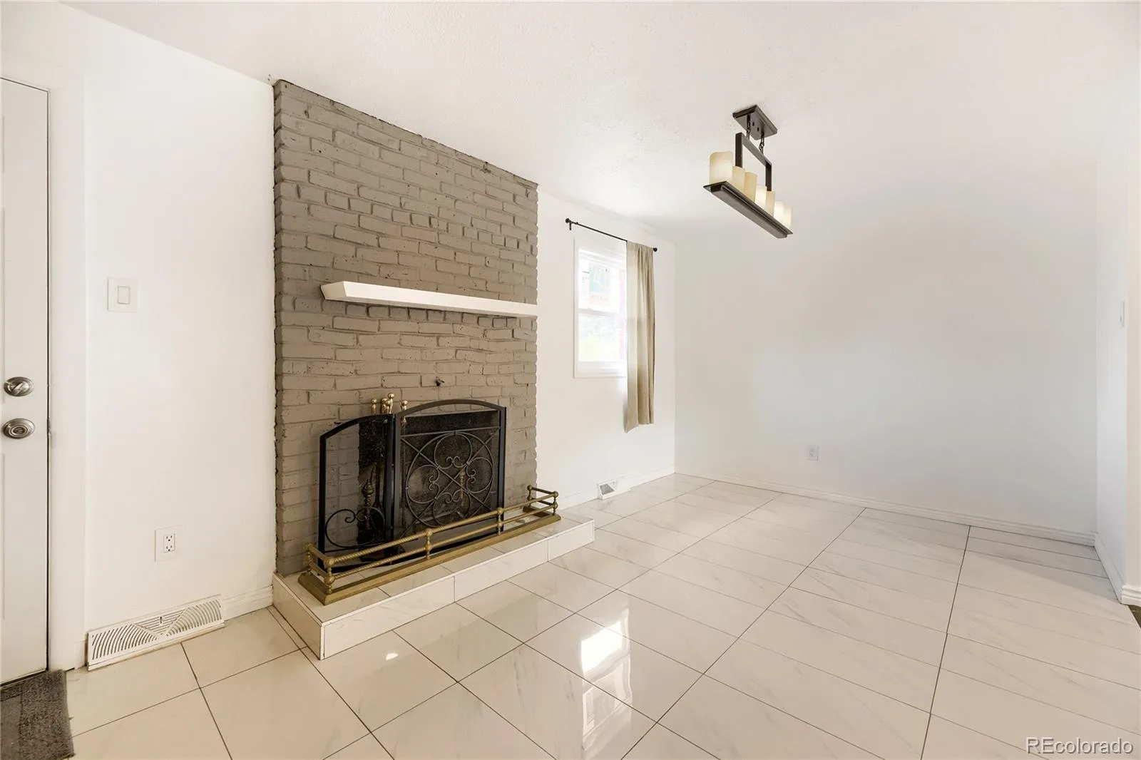 10633 E 6th Place Aurora CO 80010 | MLS #REC6023443 08212026145030 1600 9