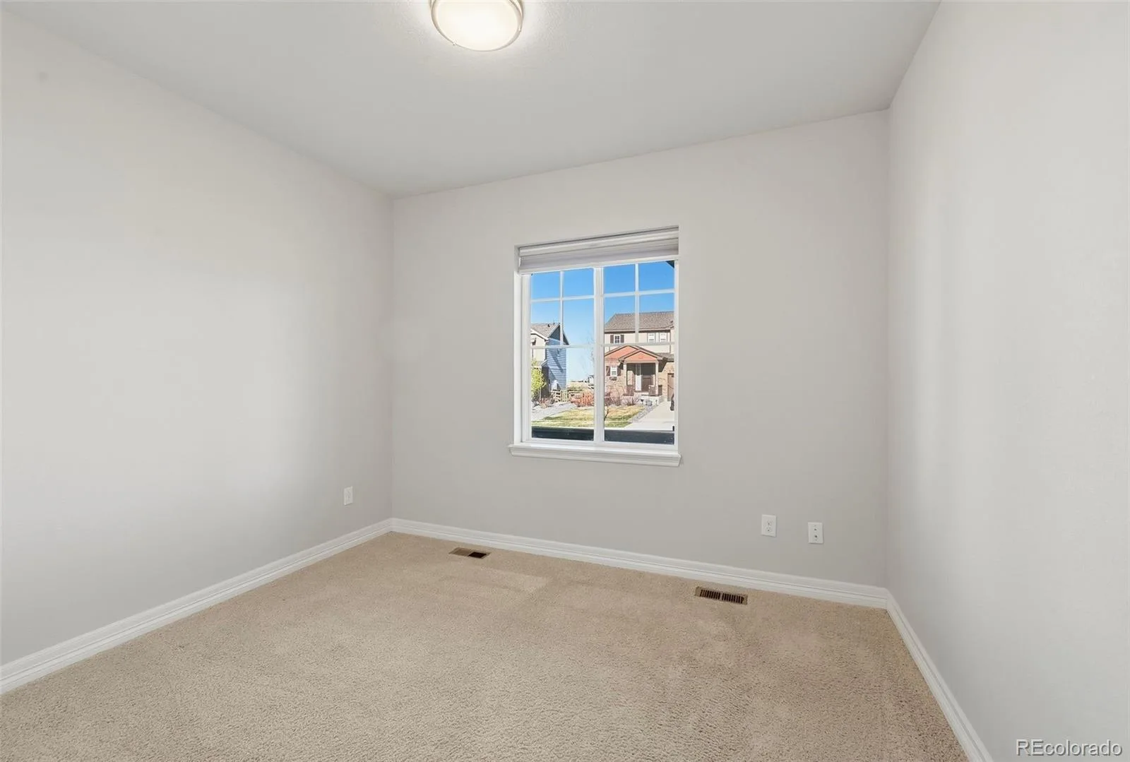 7363 S Scottsburg Way Aurora CO 80016 | MLS #REC6023901 08252026174916 1600 37