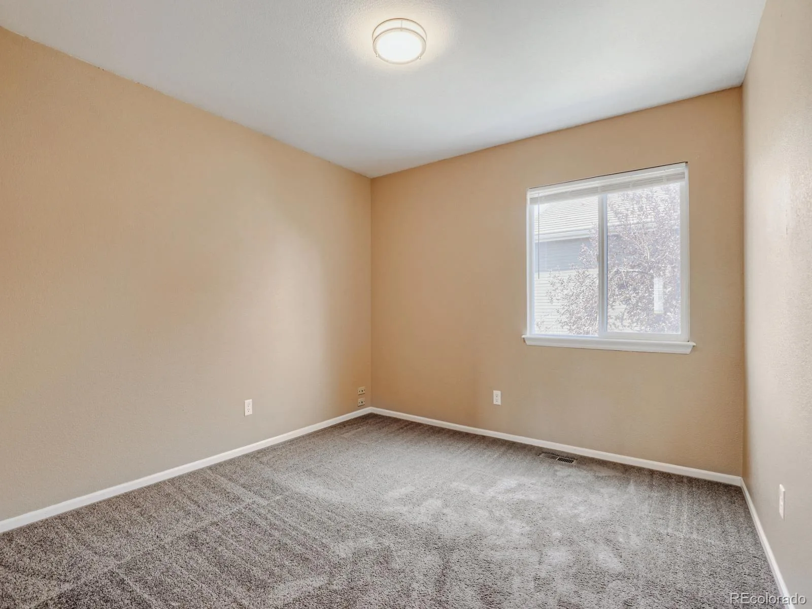19899 E 41st Avenue Denver CO 80249 | MLS #REC6024231 08122026201945 1600 8